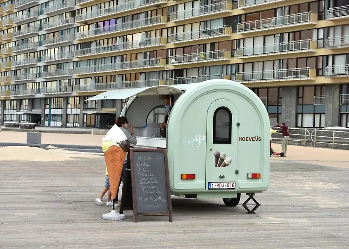 Sea View Apartment *