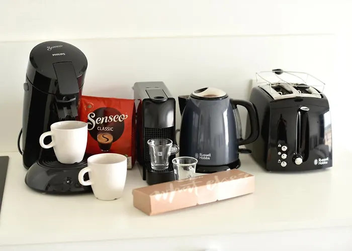 Sea View Apartment *